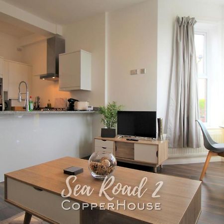 Beautiful Apartments On The Sea Front - Sea Road 2 Філікстоу Екстер'єр фото