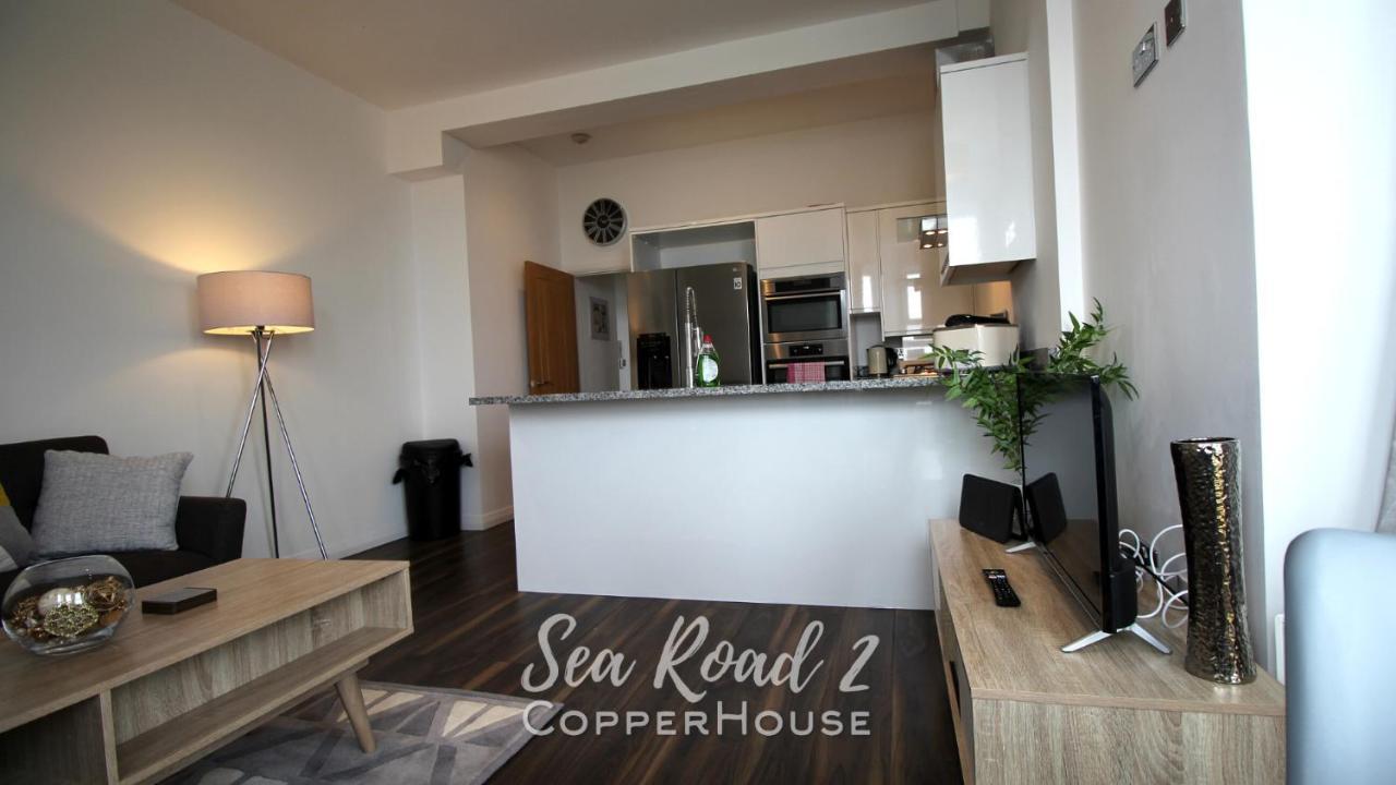 Beautiful Apartments On The Sea Front - Sea Road 2 Філікстоу Екстер'єр фото
